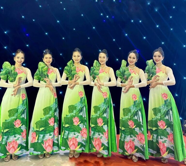 ✨ Trang Phục Hoàng Vũ | Địa Chỉ Thuê Trang Phục Biểu Diễn Đẹp, Giá Tốt Tại Cần Thơ ✨
